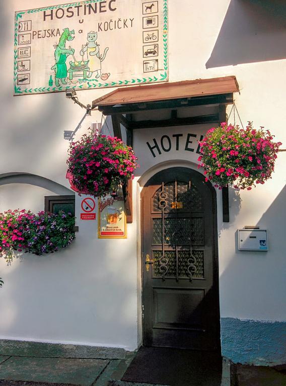U Pejska A Kocicky Gasthof
